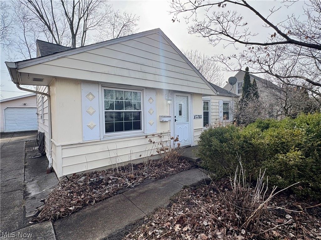 Photo of 15711 Leigh Ellen Avenue, Cleveland, OH 44135 (MLS # 5191418)