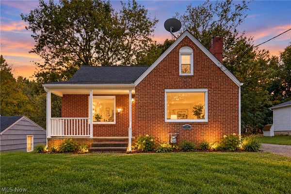 89 MARION AVE SE, MASSILLON, OH 44646 - Image af7dc1e15385ae548fb08b29d7f1feff/2852883395