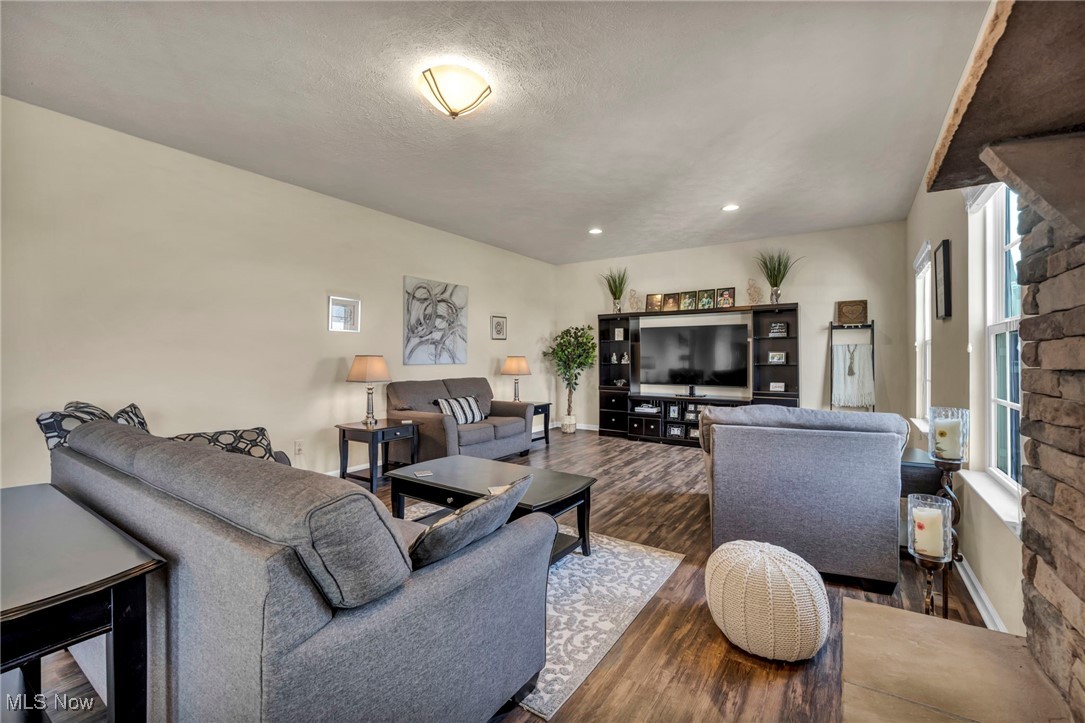 1524 Brentfield Drive, Wadsworth, Ohio image 14