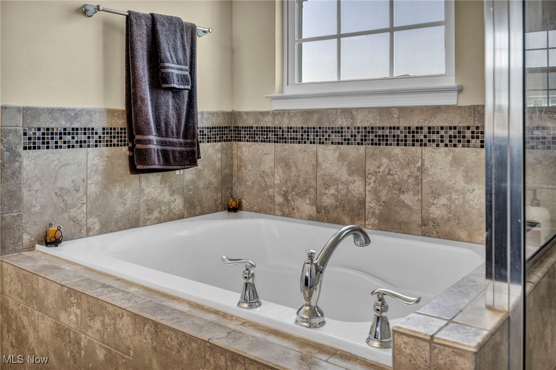 1524 Brentfield Drive, Wadsworth, Ohio image 33