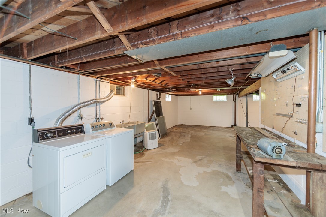 144 Charlotte Street, Painesville, Ohio image 37