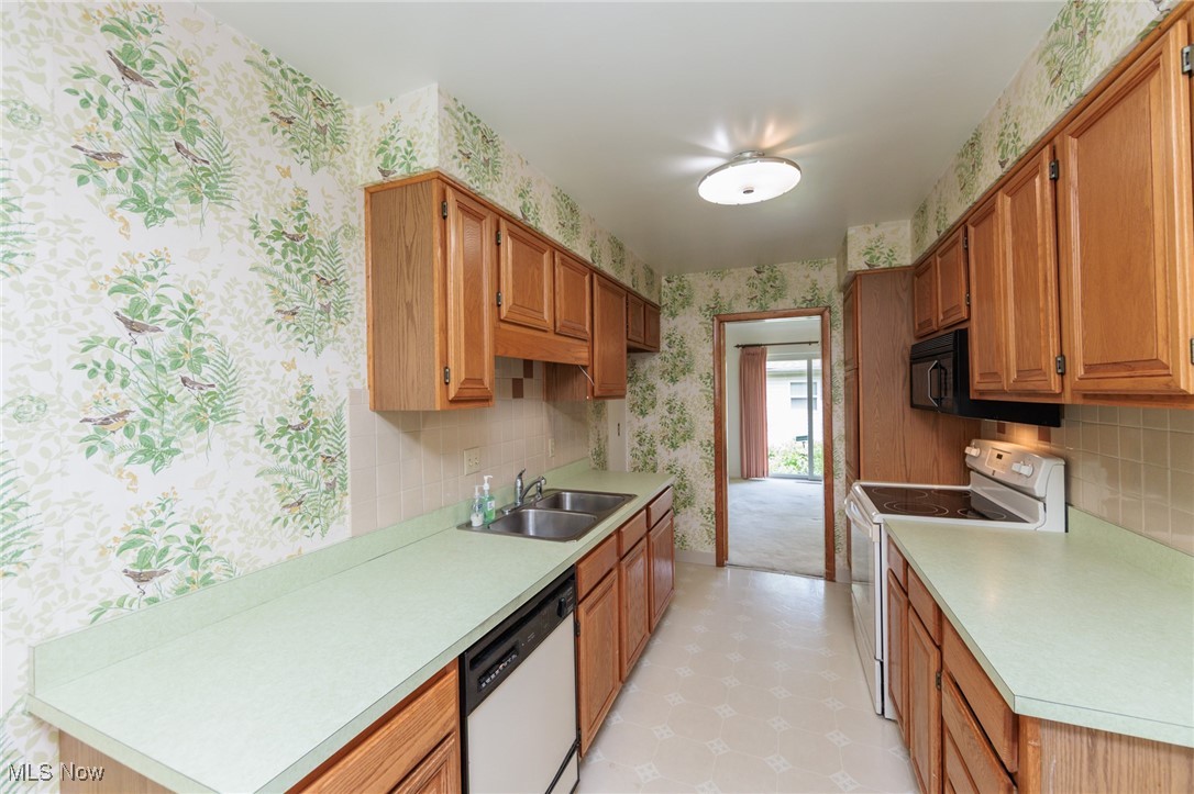 144 Charlotte Street, Painesville, Ohio image 26