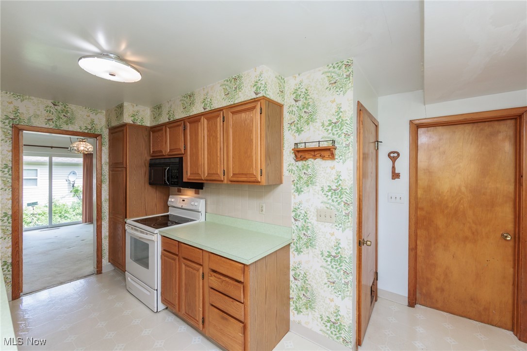 144 Charlotte Street, Painesville, Ohio image 28