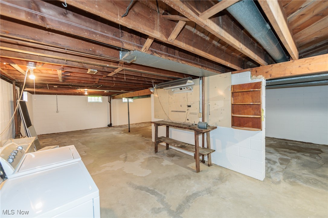 144 Charlotte Street, Painesville, Ohio image 38