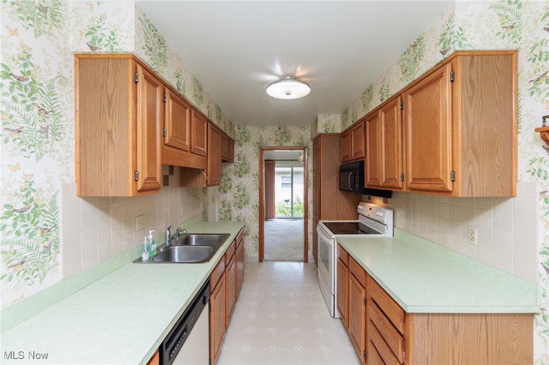 144 Charlotte Street, Painesville, Ohio image 27