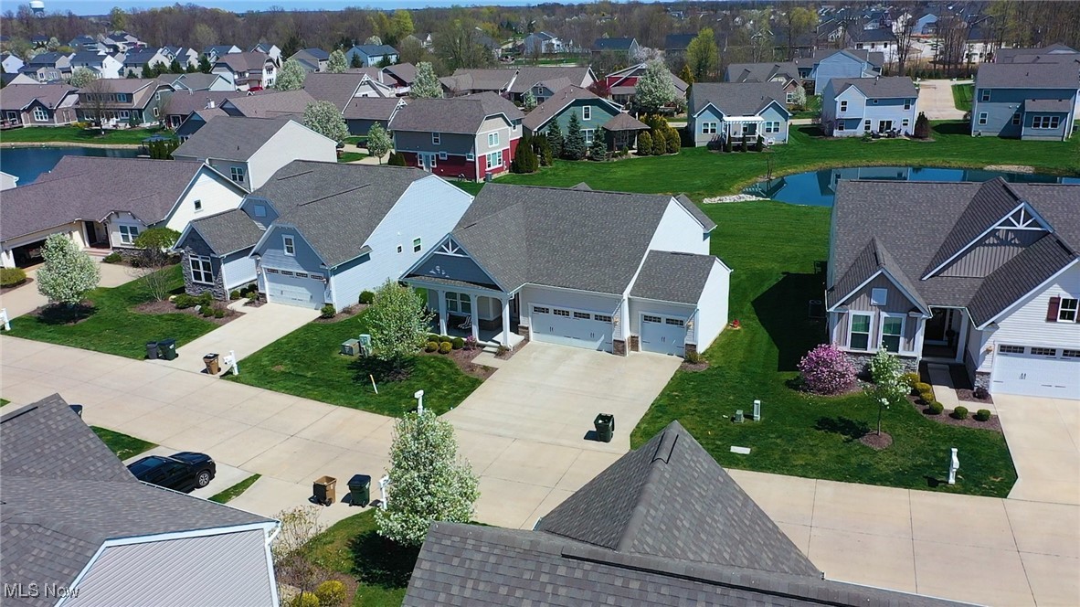 6527 Wisteria Lane, Medina, Ohio image 3