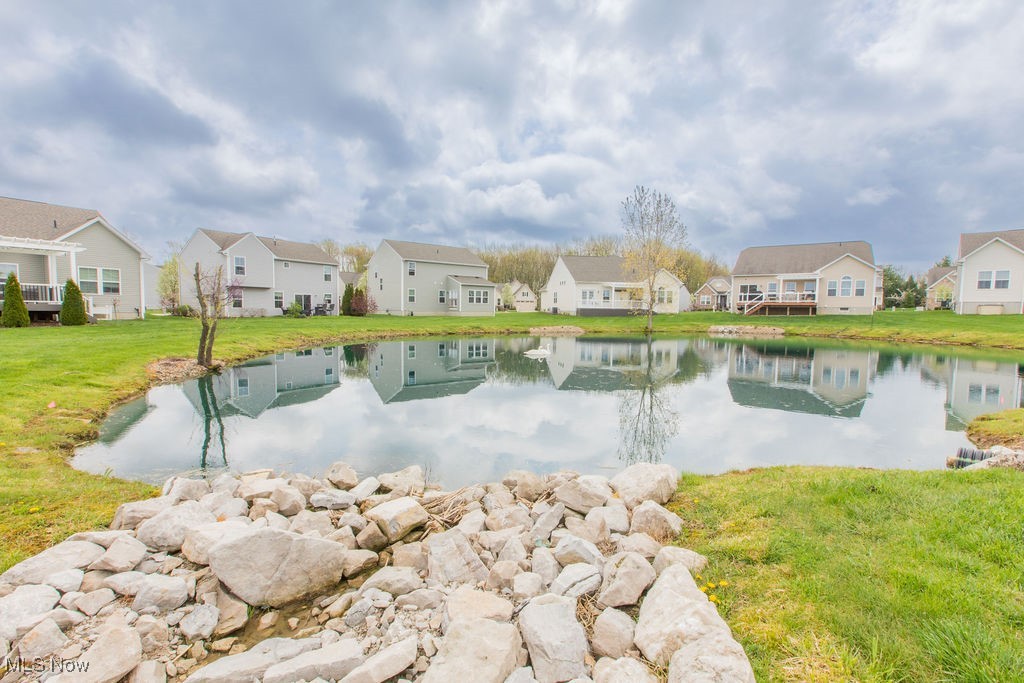 6527 Wisteria Lane, Medina, Ohio image 2