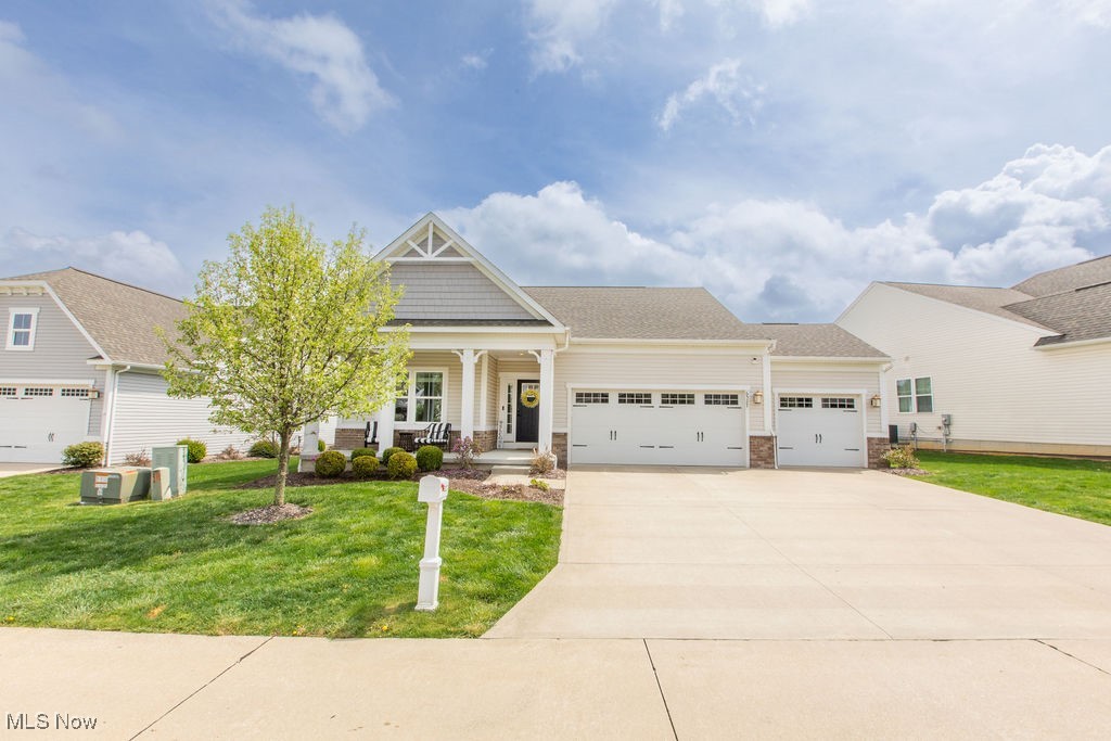 6527 Wisteria Lane, Medina, Ohio image 1
