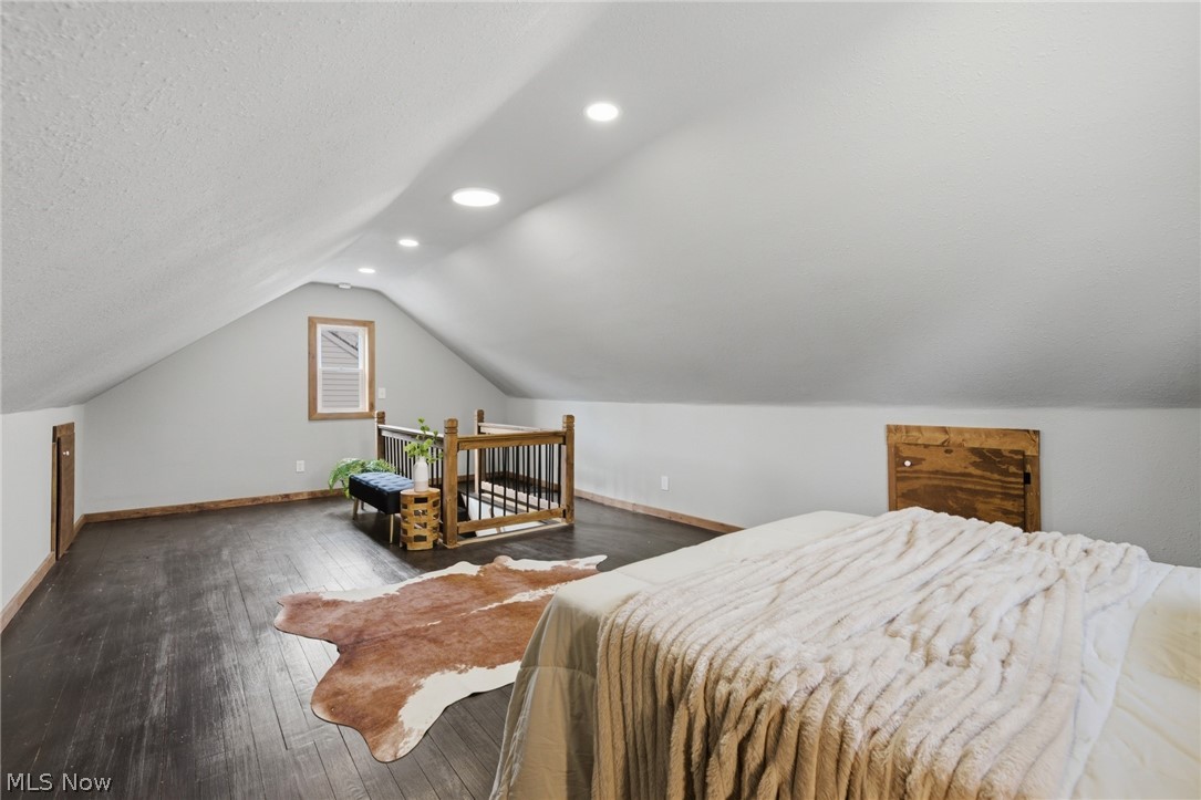 Cleveland Heights Blvd - Residential