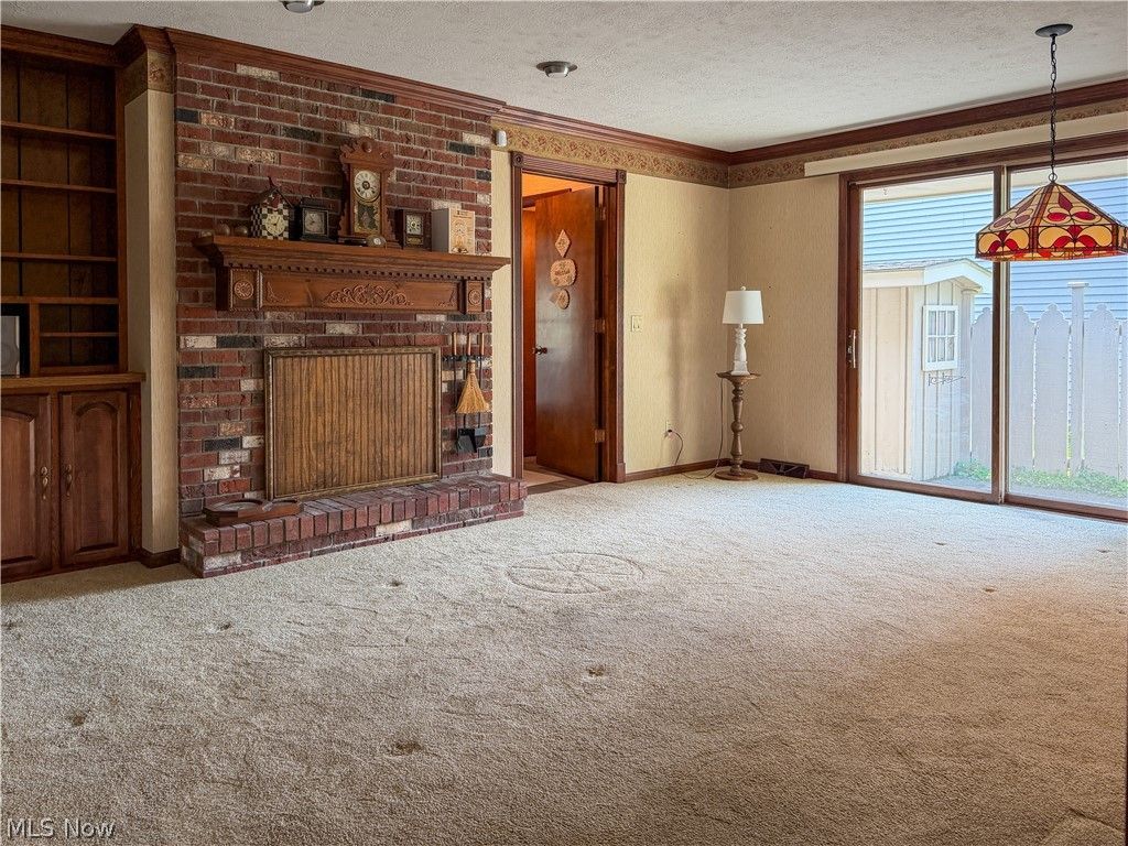 Photo of 3516 Meadowbrook Drive, Lorain, OH 44053 (MLS # 5212392)