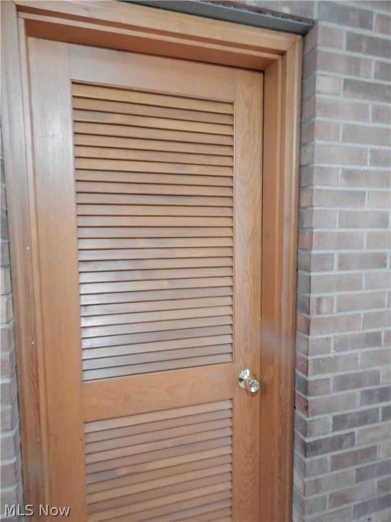 Country Club Condo - Residential