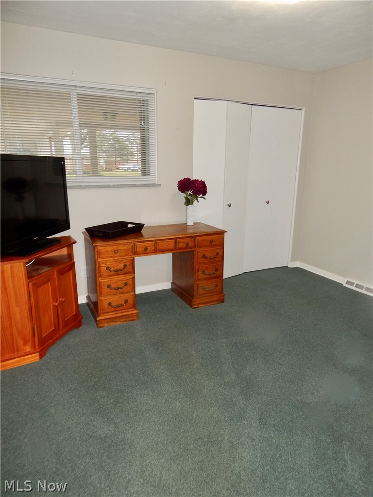 Country Club Condo - Residential