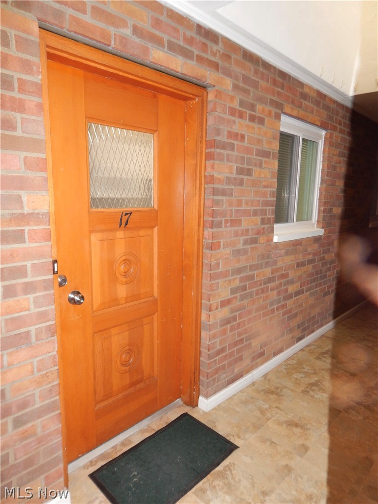 Country Club Condo - Residential