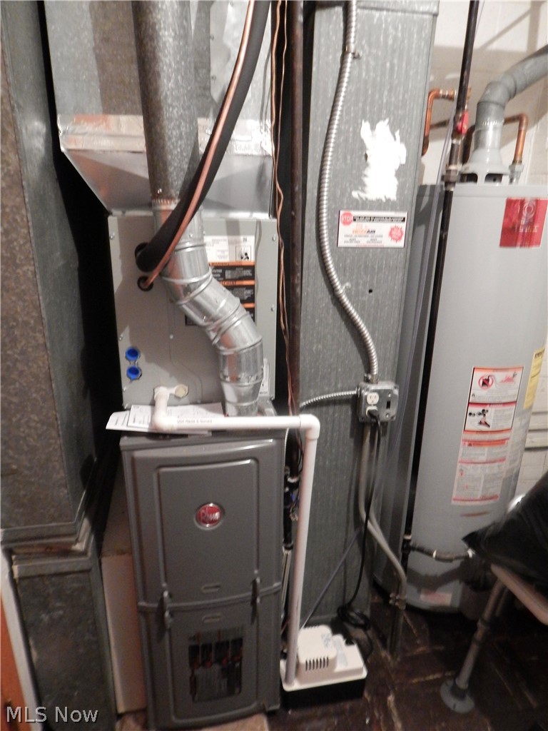 Country Club Condo - Residential