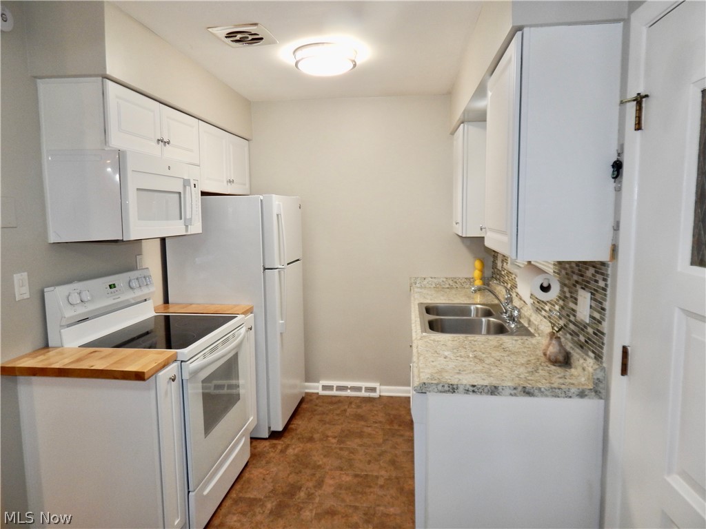 Country Club Condo - Residential