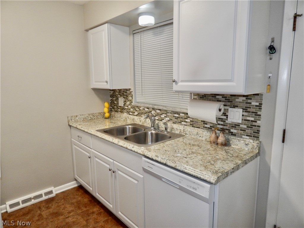 Country Club Condo - Residential