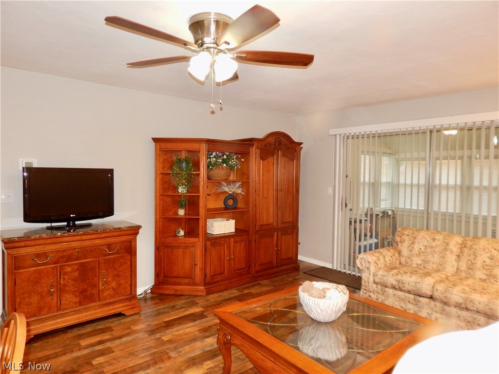 Country Club Condo - Residential