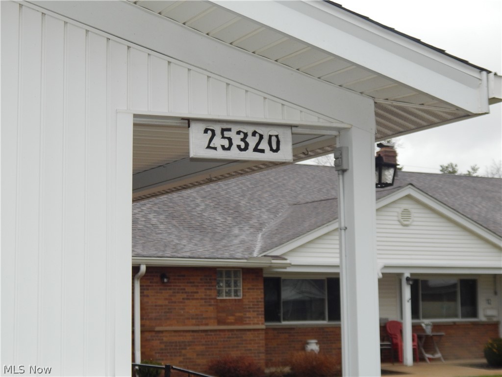 Country Club Condo - Residential