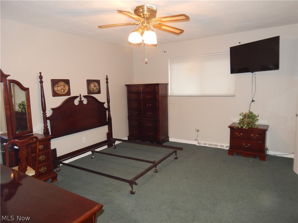 Country Club Condo - Residential