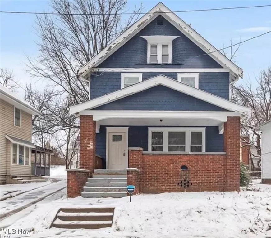 This spacious 4 bedroom, 2 bathroom home features a functional layout with generous living space and a 1 car garage. The property offers comfortable bedrooms, updated bathrooms, and well-appointed kitchen. Conveniently located just minutes from shopping, dining, schools and other amenities, this home is ideal for families or those seeking both space and convenience. This home also presents a strong opportunity for investors looking to add to their portfolio.