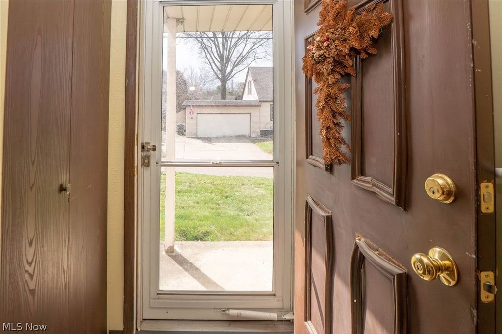 Photo of 1617 30th Street NW, Canton, OH 44709 (MLS # 5193816)