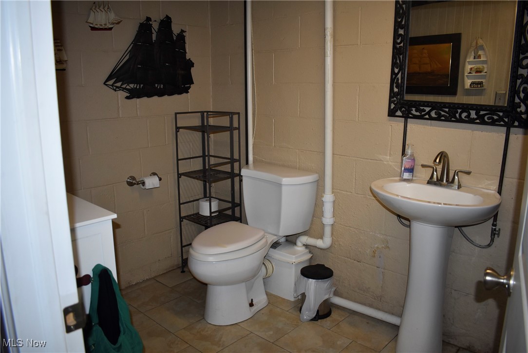 3744 Woodbine Avenue, Hubbard, Ohio image 12