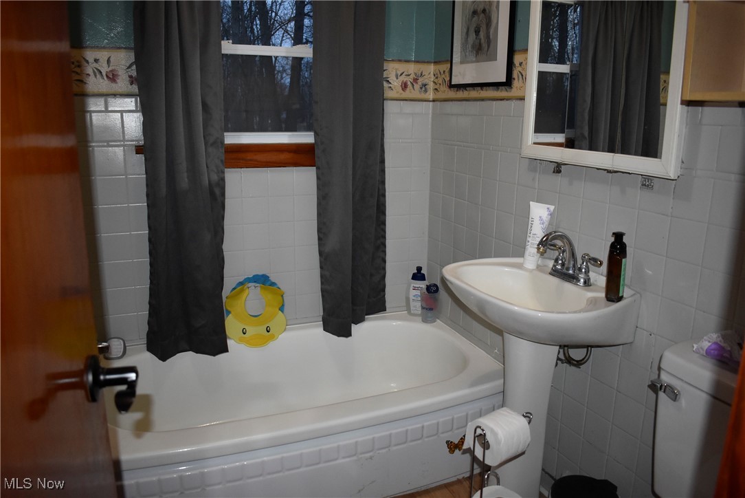 3744 Woodbine Avenue, Hubbard, Ohio image 10