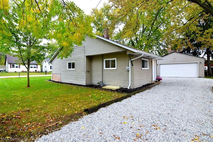 Photo 1 of 34 — 1001 Orchard Avenue, Aurora, OH 44202