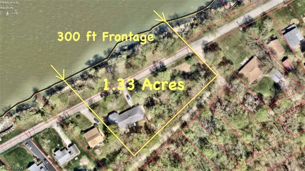 Photo of 1036 W Lakeshore Drive, Kelleys Island, OH 43438 (MLS # 5220771)