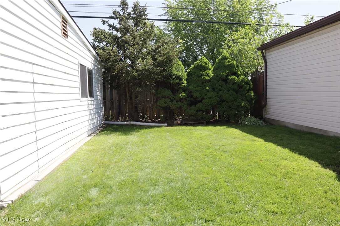 2217 Brookview Boulevard, Parma, Ohio image 39