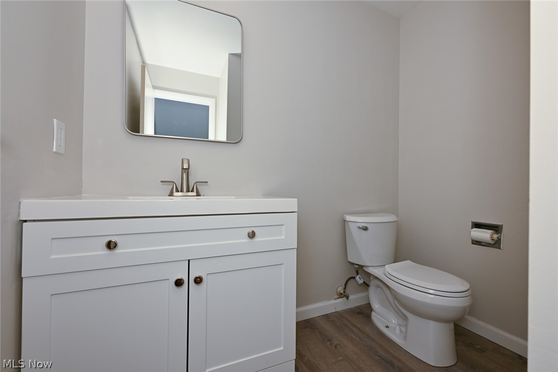 Woodhawk Club Condo Bldg - Residential