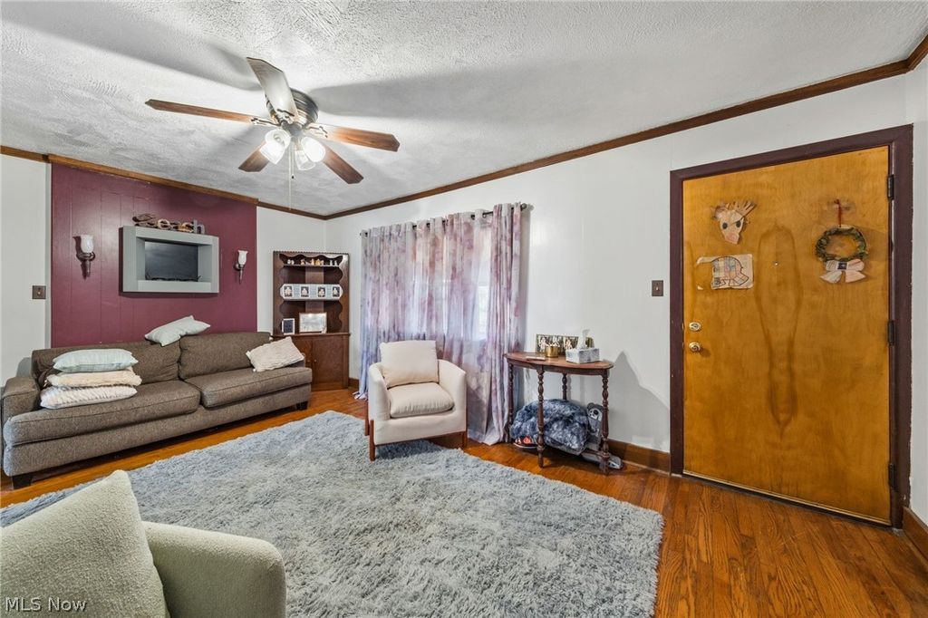 Photo of 1101 Linden Avenue, Akron, OH 44310 (MLS # 5190007)