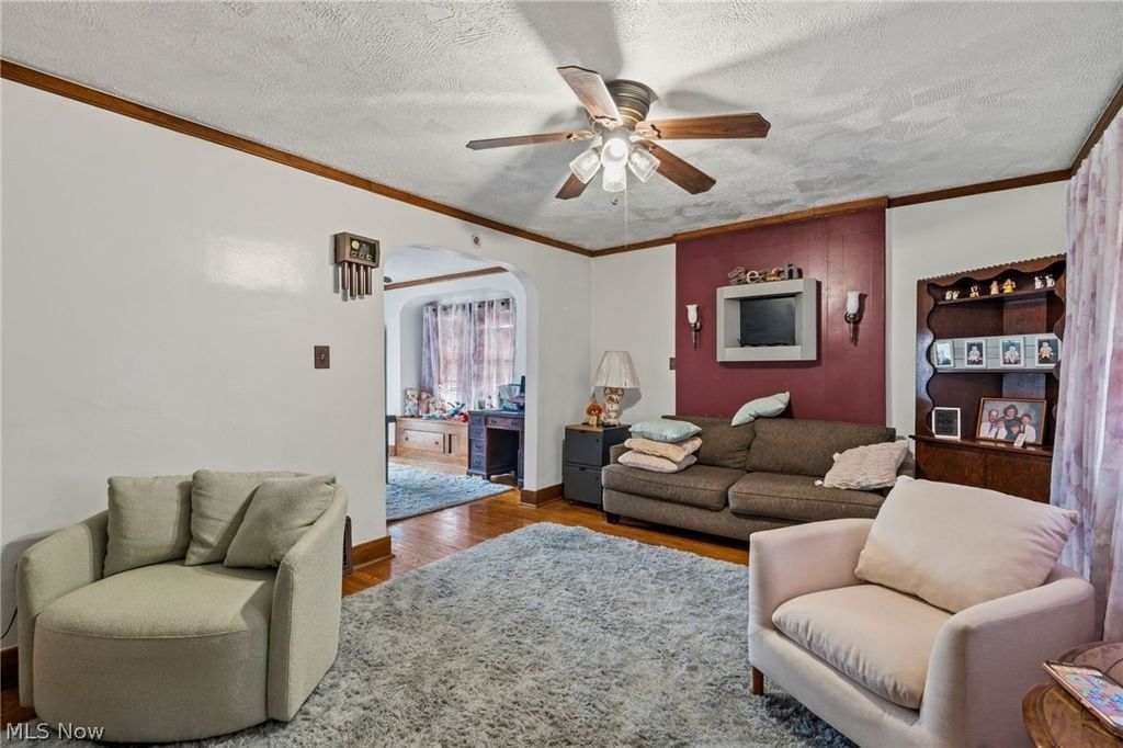 Photo of 1101 Linden Avenue, Akron, OH 44310 (MLS # 5190007)