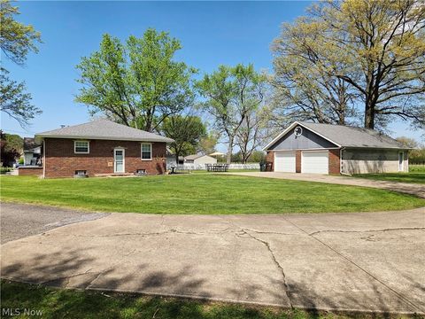 Tiny photo for 5869 Oberlin Road, Amherst, OH 44001 (MLS # 5202885)