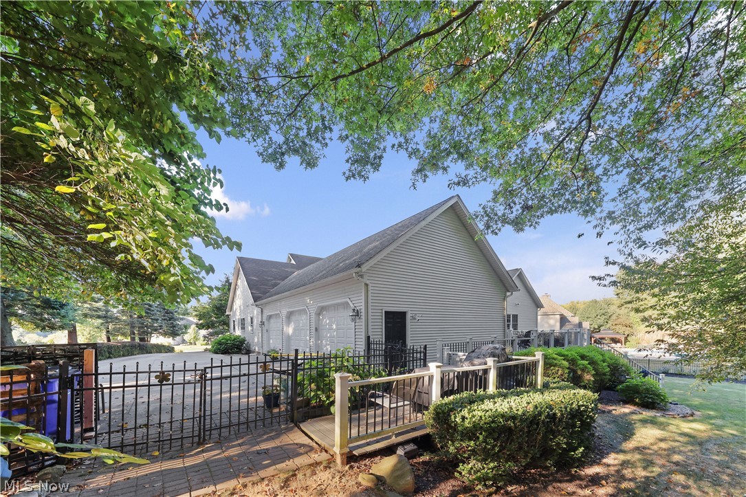 Lake Royale - Residential