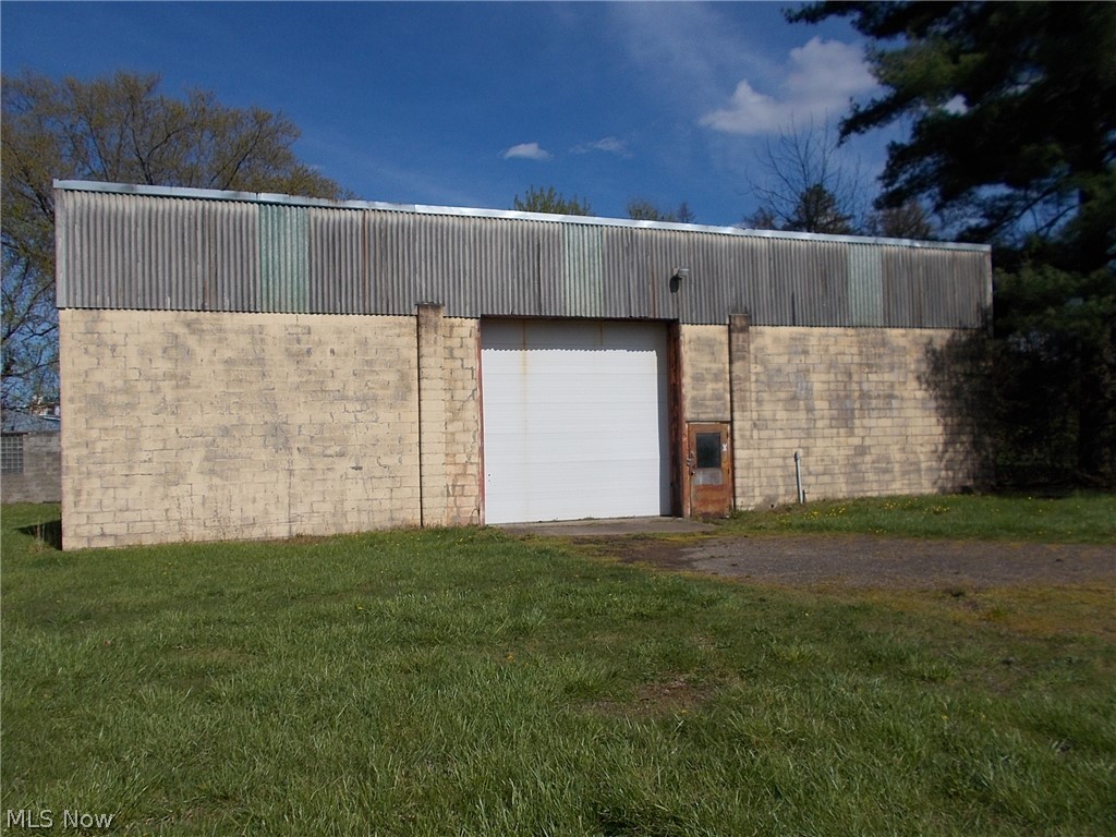 This is 1.99 acres in the Corporation of Coshocton, on Clow Lane. The warehouse is 5400 square feet and is ready for a business. This is a great location for a business. Call for an appointment to view this commercial property.