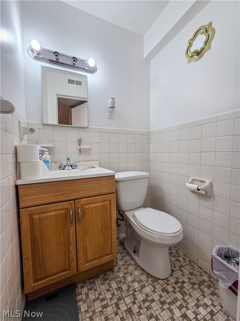 Royal Court Condos - Residential