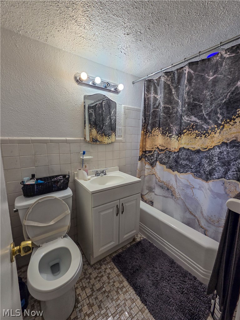 Royal Court Condos - Residential