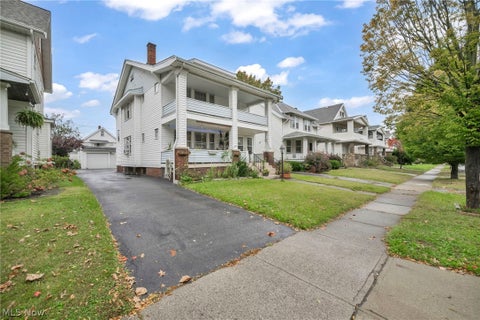 Tiny photo for 2076 Wascana Avenue, Lakewood, OH 44107 (MLS # 5253931)