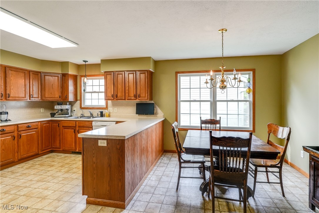 3690 Dornoch Drive, Wooster, Ohio image 13