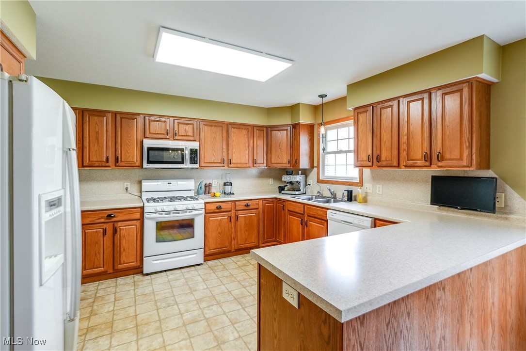 3690 Dornoch Drive, Wooster, Ohio image 17