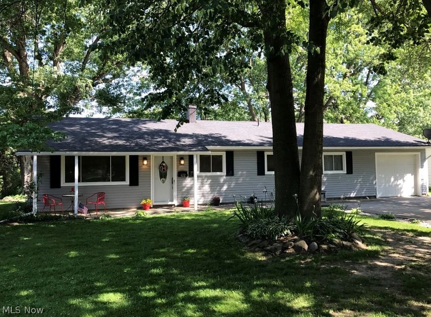 Welcome to this well updated and maintained 3 bedroom 1 bath Kent Ranch.  This home features many updates including new flooring throughout the home, bathroom remodeled in 2017, updated siding, roof, furnace and electric.  Nothing needs done, just move in and enjoy the wonderful floor plan, upgrades, large deck, garage and park like yard that backs up to Yacavona Park.  Schedule your private showing today!