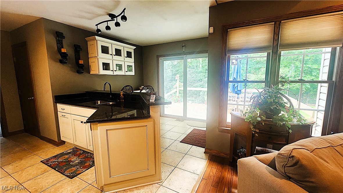 8329 Seasons Road, Streetsboro, Ohio image 10