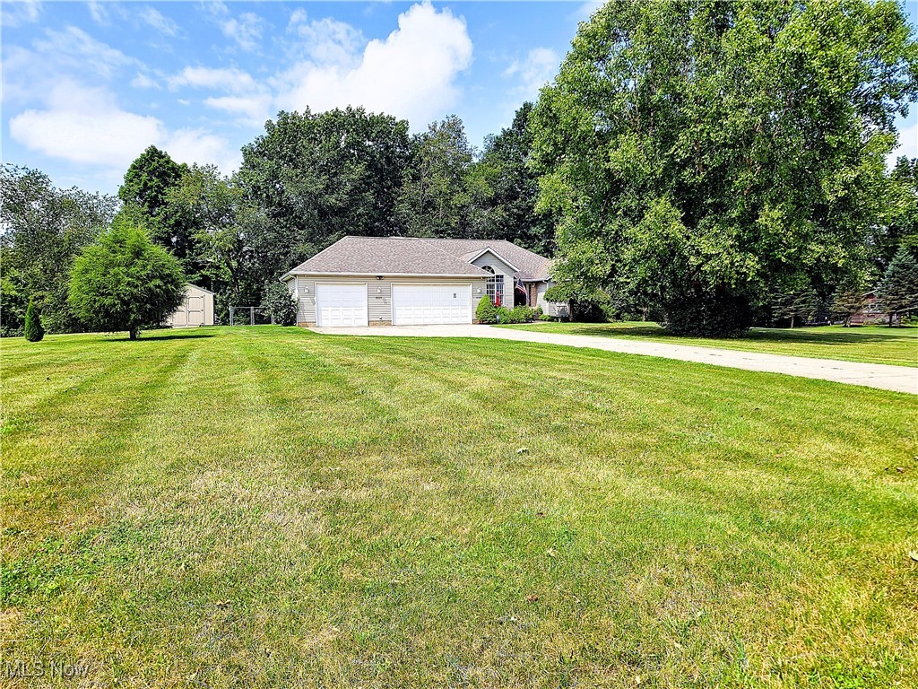 8329 Seasons Road, Streetsboro, Ohio image 2