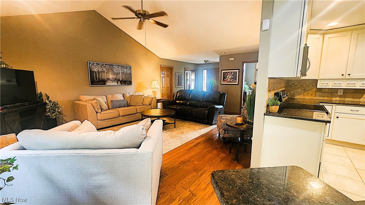 8329 Seasons Road, Streetsboro, Ohio image 11