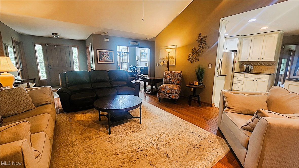 8329 Seasons Road, Streetsboro, Ohio image 12