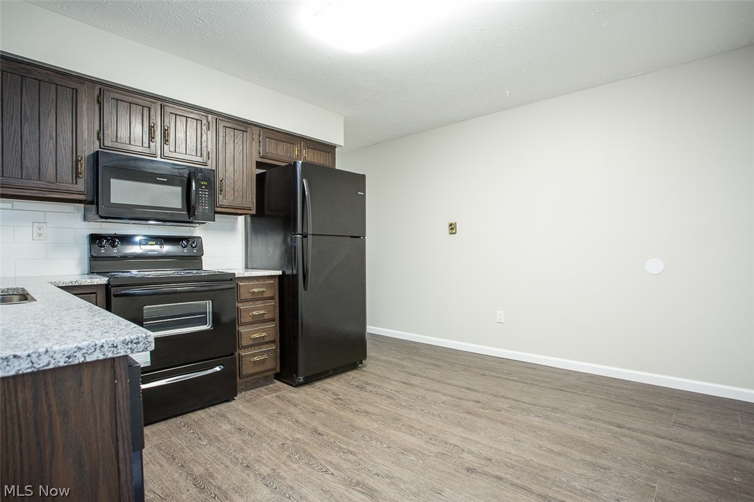 Eagle Oaks - Residential Lease