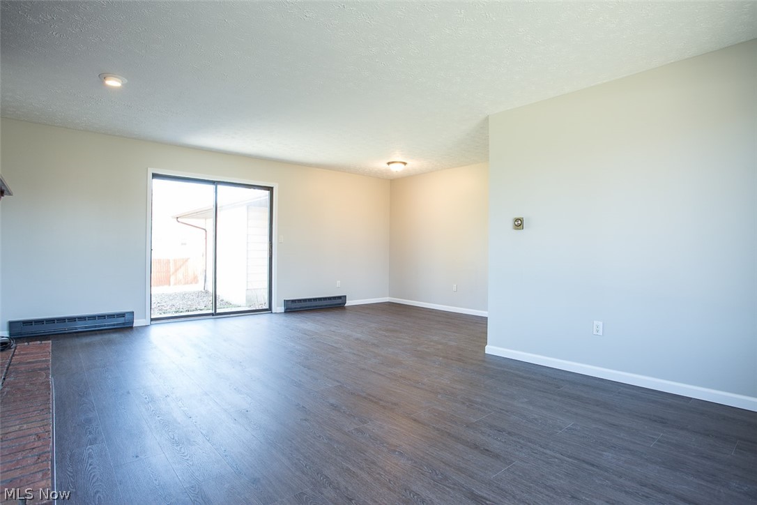 Eagle Oaks - Residential Lease