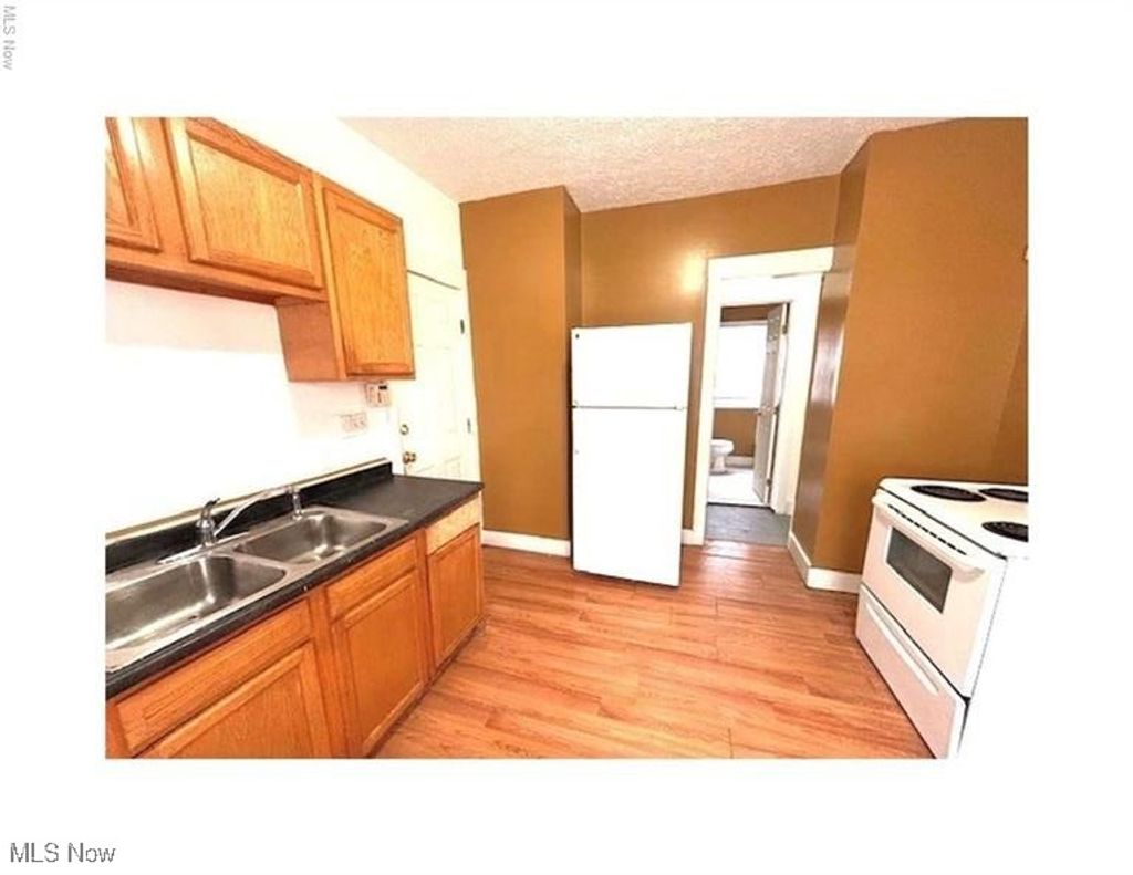 Photo of 13436 Hartford Road, East Cleveland, OH 44112 (MLS # 5179729)