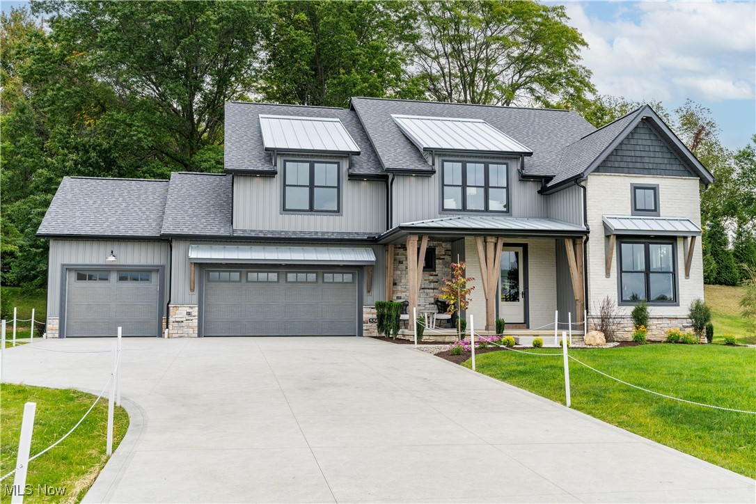 550 Woodlands Glen Avenue